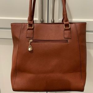 Beautiful saddlebag color purse